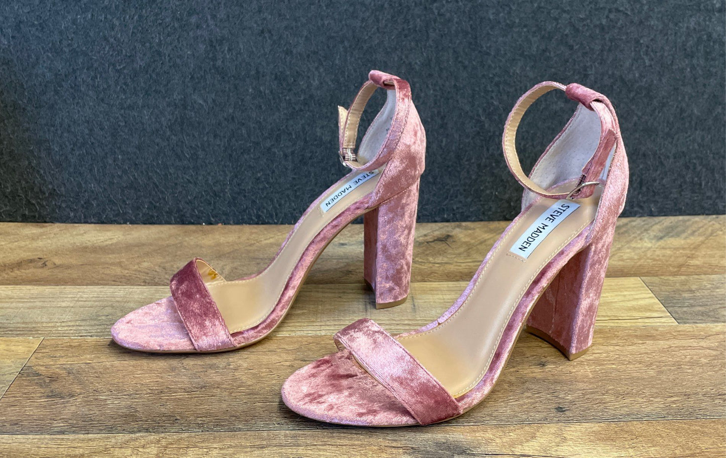 Steve Madden Carrson Blush Pink Velvet Ankle Strap Block Heel Sandals Size 9M