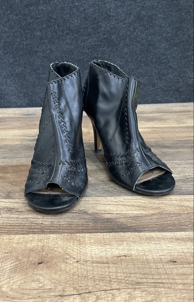 Torrid Black Whipstitch Peep Toe Tassel Heel Ankle Booties Women's Size 8W