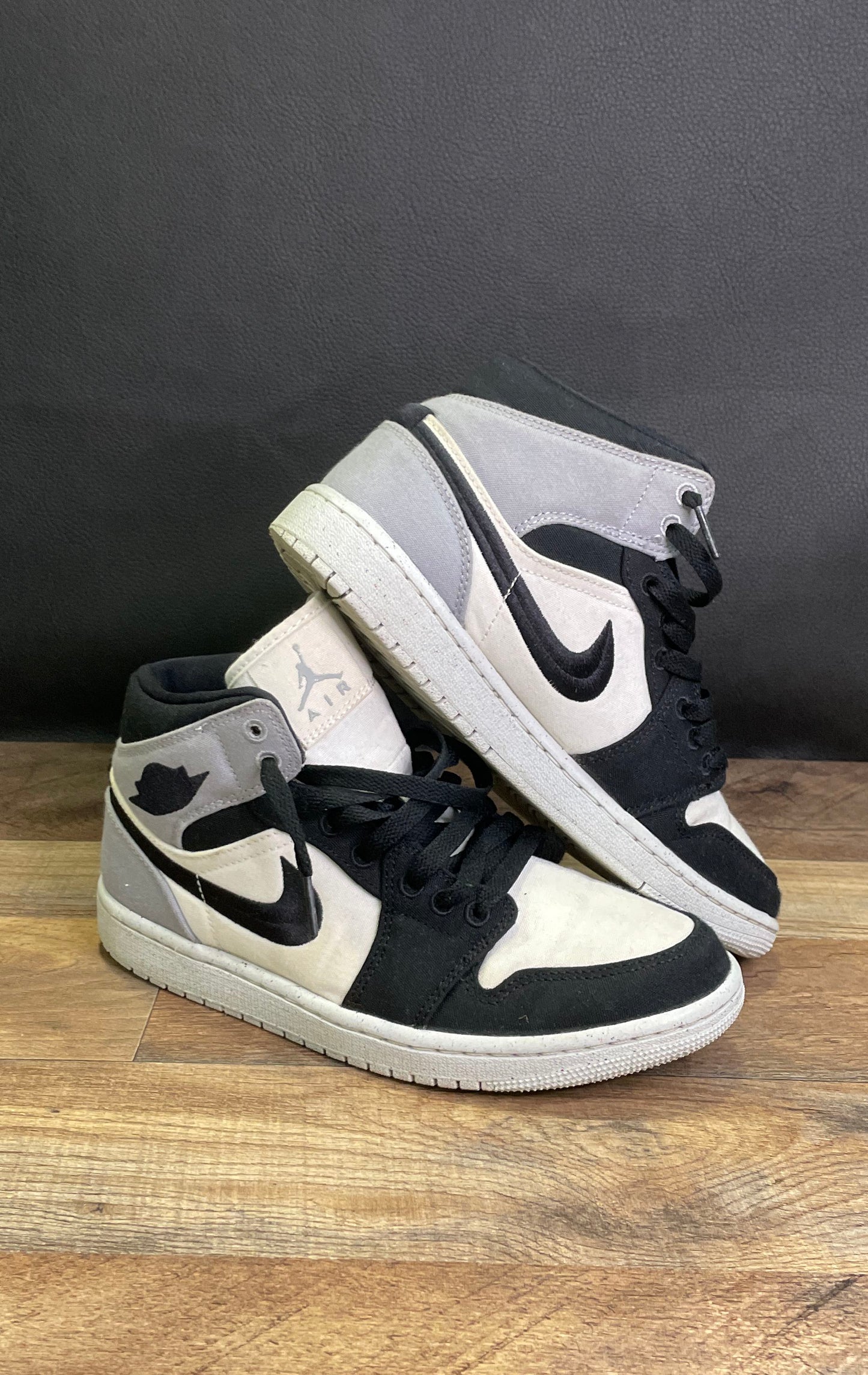 Nike Air Jordan 1 Mid Black White Light Smoke Grey Women's Size 7.5