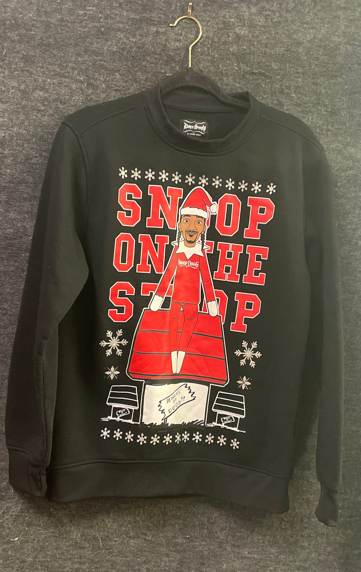 Dogg Supply by Snoop Dogg Men's Snoop on the Stoop Christmas Sweater Black Sz S