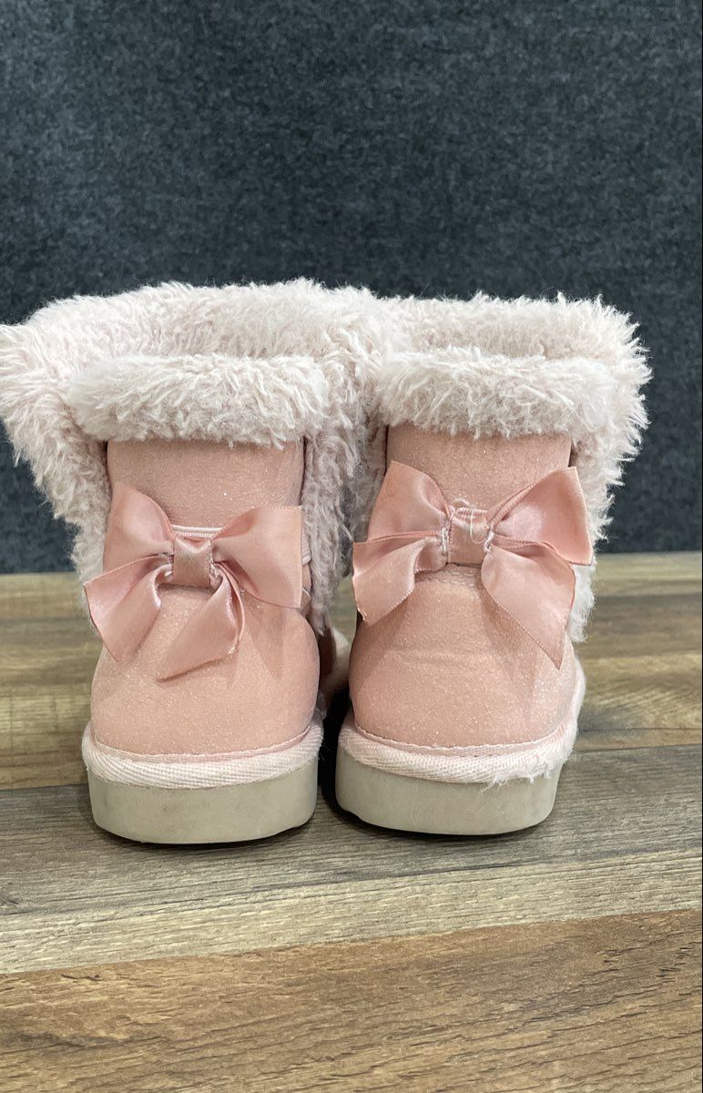 Falls Creek Kids Pink Glitter Faux Fur Bow Baby Booties Size 6M
