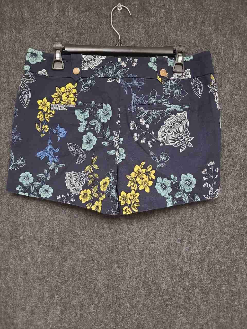 Loft Outlet Women's Navy Blue Floral Print 4 Inch Inseam Shorts Size 6