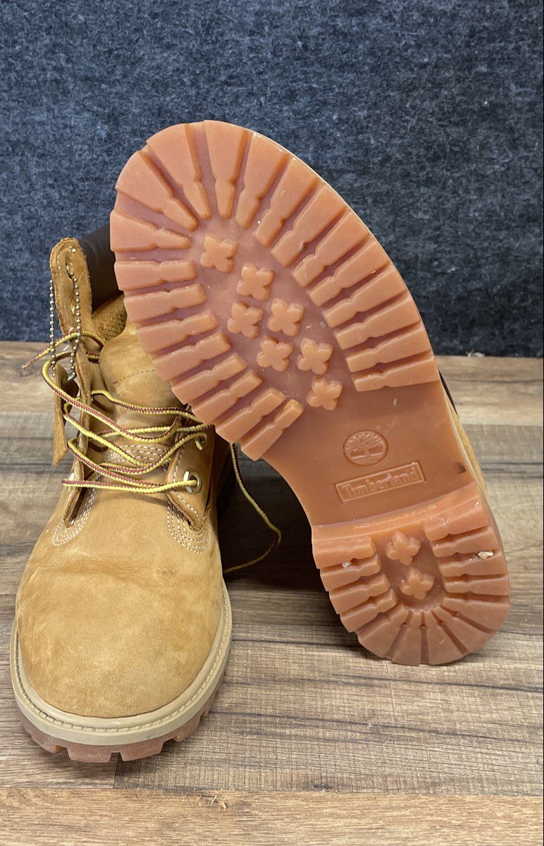 Timberland 6 Inch Premium Waterproof Wheat Nubuck Leather Boots Size 5 M