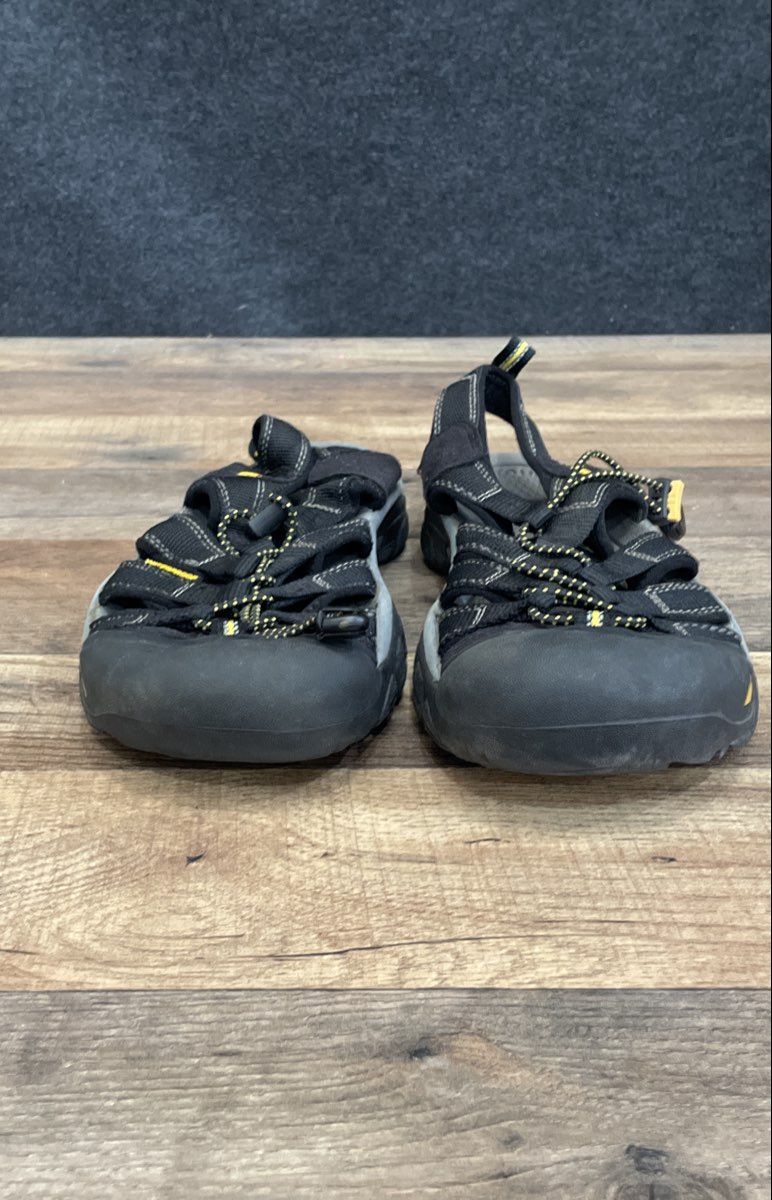 Keen Newport H2 Men's Black Grey Yellow Sport Sandals Size 7.5