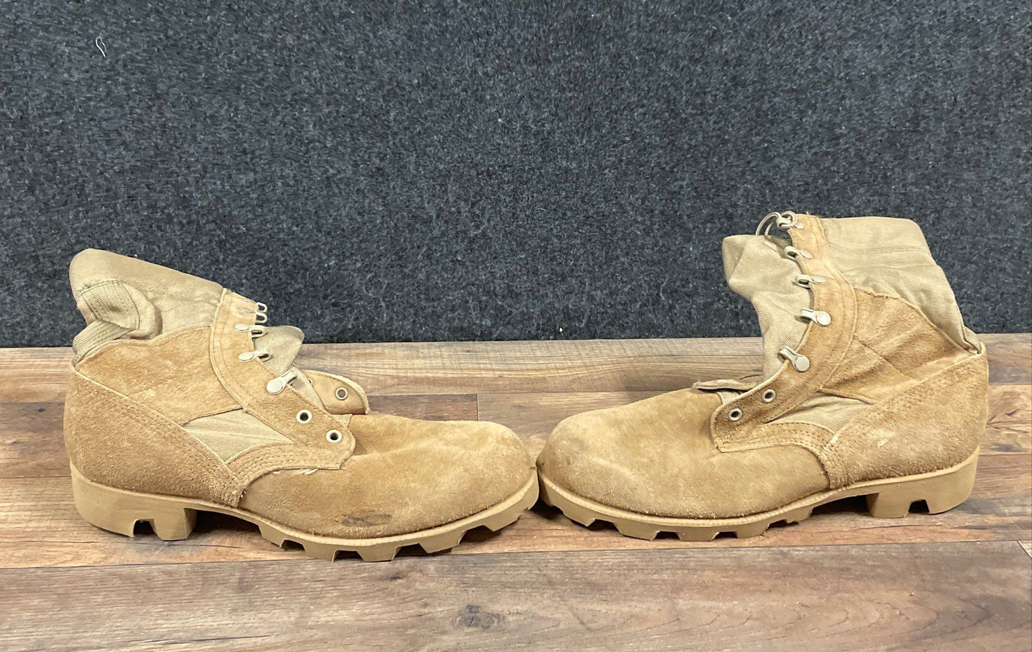 Vintage 1993 US Military Desert Combat Boots Tan Suede Panama Sole Size 8.5R