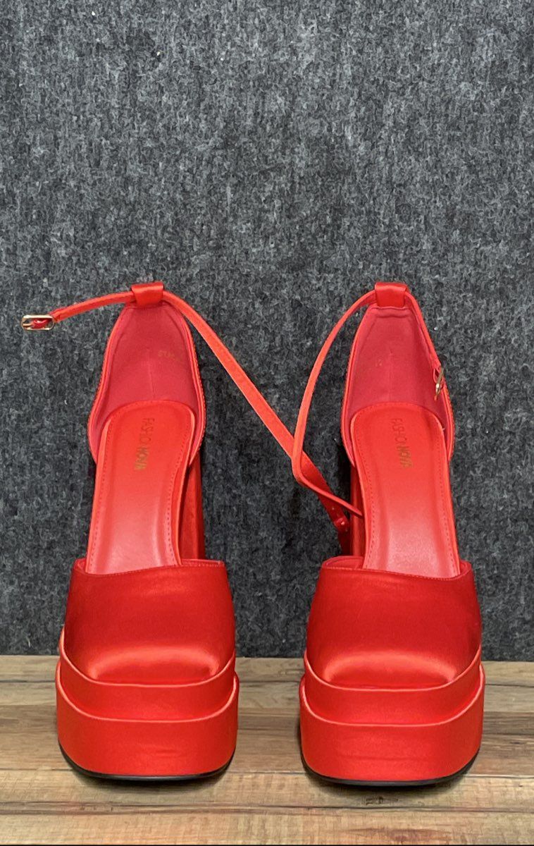 Fashion Nova Red Satin Platform Block Heel Ankle Strap Sandals Size 10