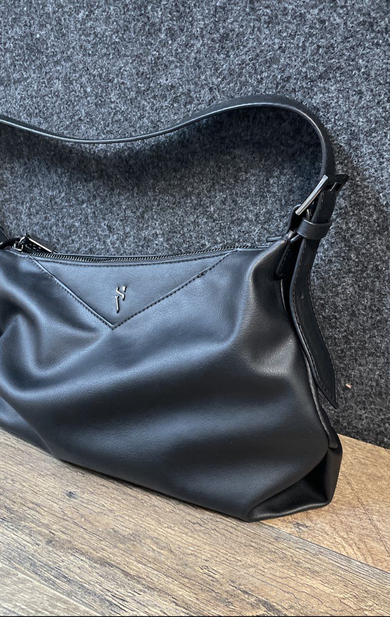 Simply Vera Vera Wang Black Faux Leather Shoulder Bag Purse Slouchy