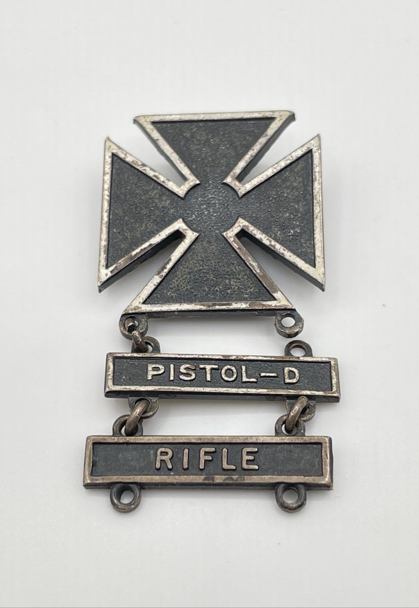 Vintage 925 Sterling Silver US Army Marksman Qualification Badge 13.7g *Damaged*