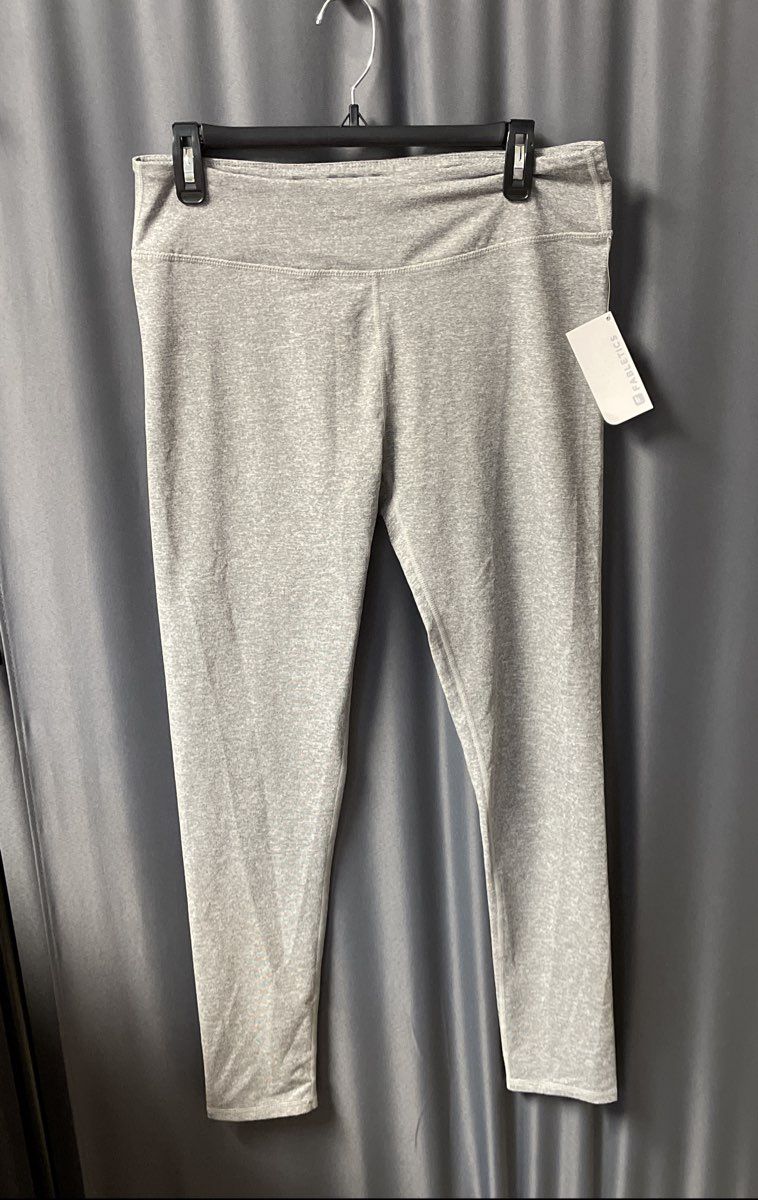 Fabletics Old Navy Women's Mixed Workout Set Gray NWT Salar Leggings Bra L