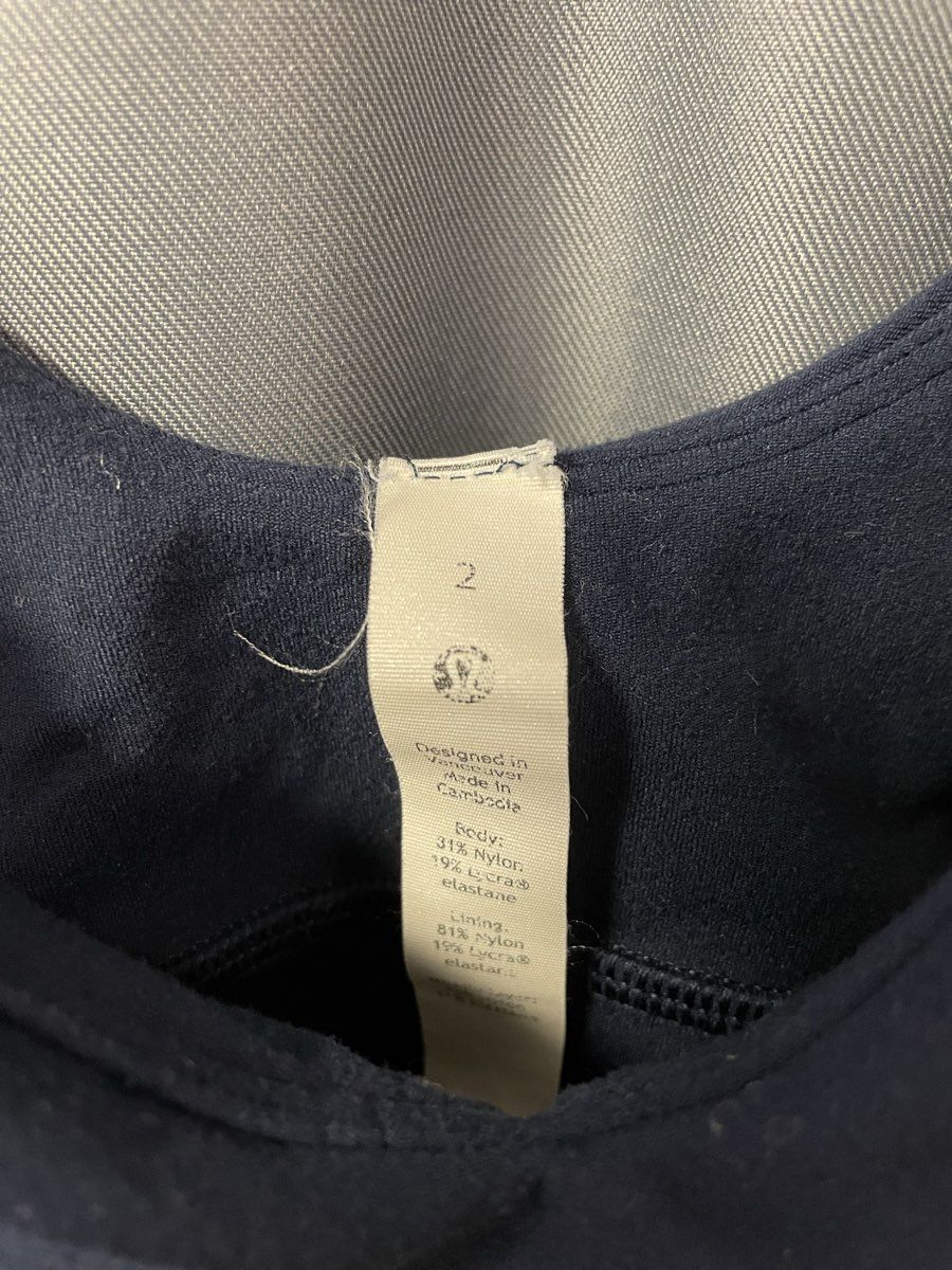 Lululemon Women's Navy Blue Align Tank Top Cropped Yoga Sports Bra Sz 2