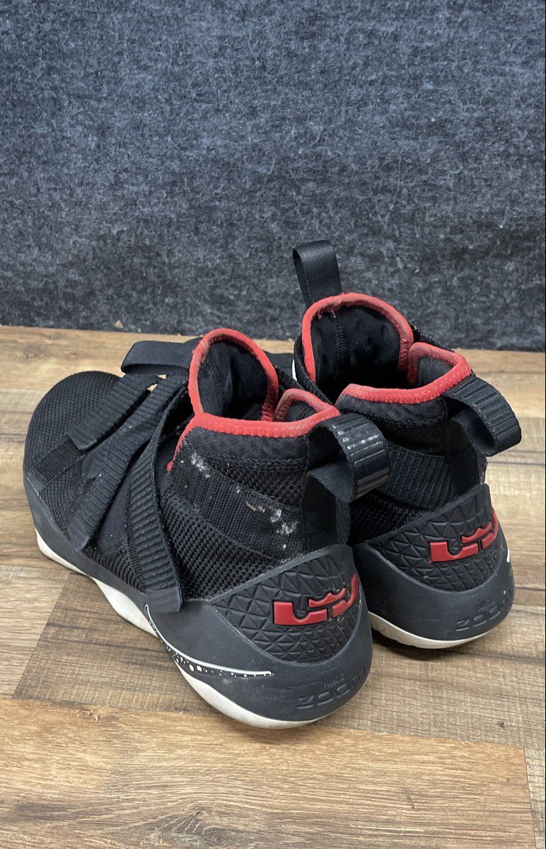 Nike LeBron Soldier 11 Black Red Basketball Shoes Men's Size 11