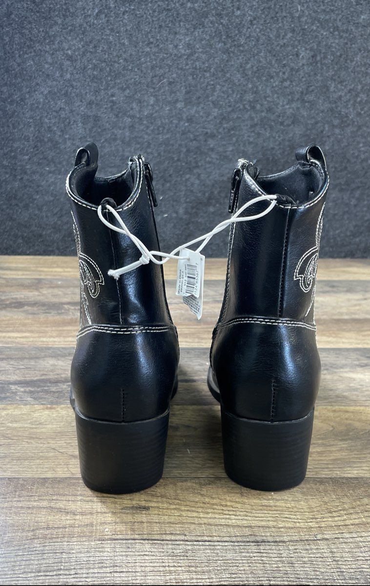 Old Navy Black Faux Leather Western Cowboy Ankle Boots Size 8 NWT