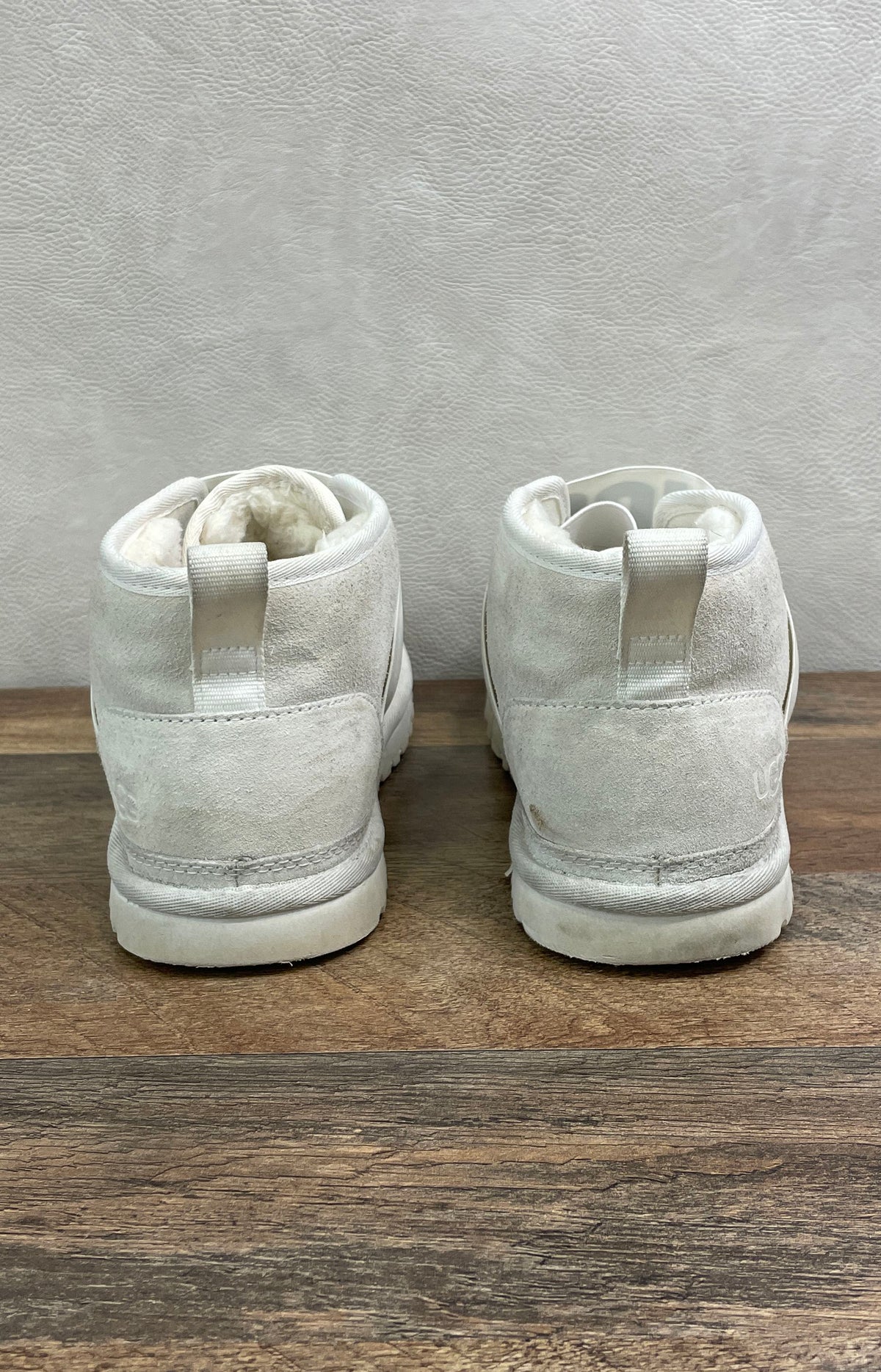 UGG Neumel II Graphic Light Grey Suede Chukka Boots Women's Size 9