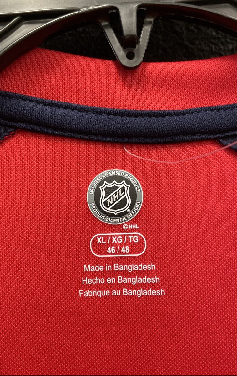 NHL Hockey Washington Capitals Long Sleeve Performance Shirt Weagle Logo XL