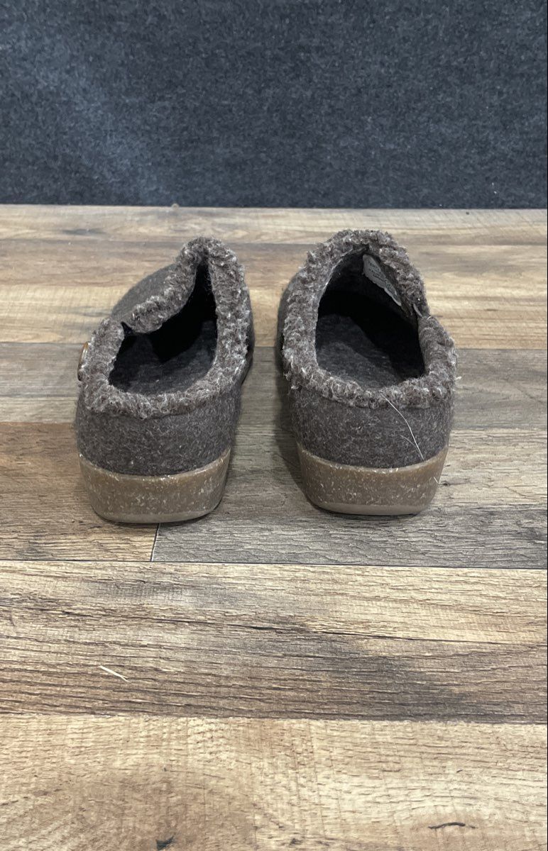 Earth Origins Janae Earth Grey Faux Fur Lined Loafers Women's Size 6M