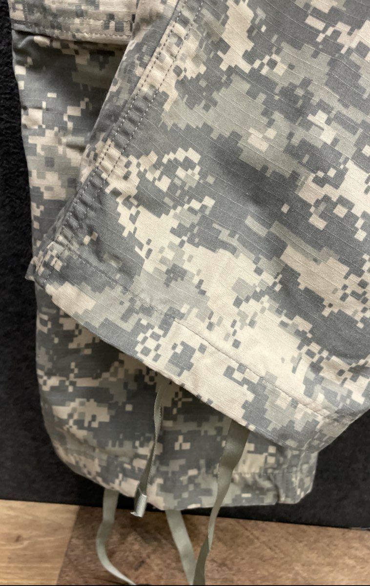 US Army Men's ACU Digital Camo Army Combat Uniform Trousers Insect Guard Med Reg