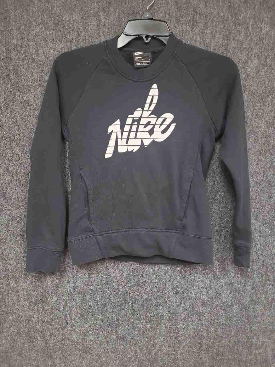 Nike Men's Black Sweatshirt Crewneck Stylized Graphic Logo Raglan Sleeves Sz M