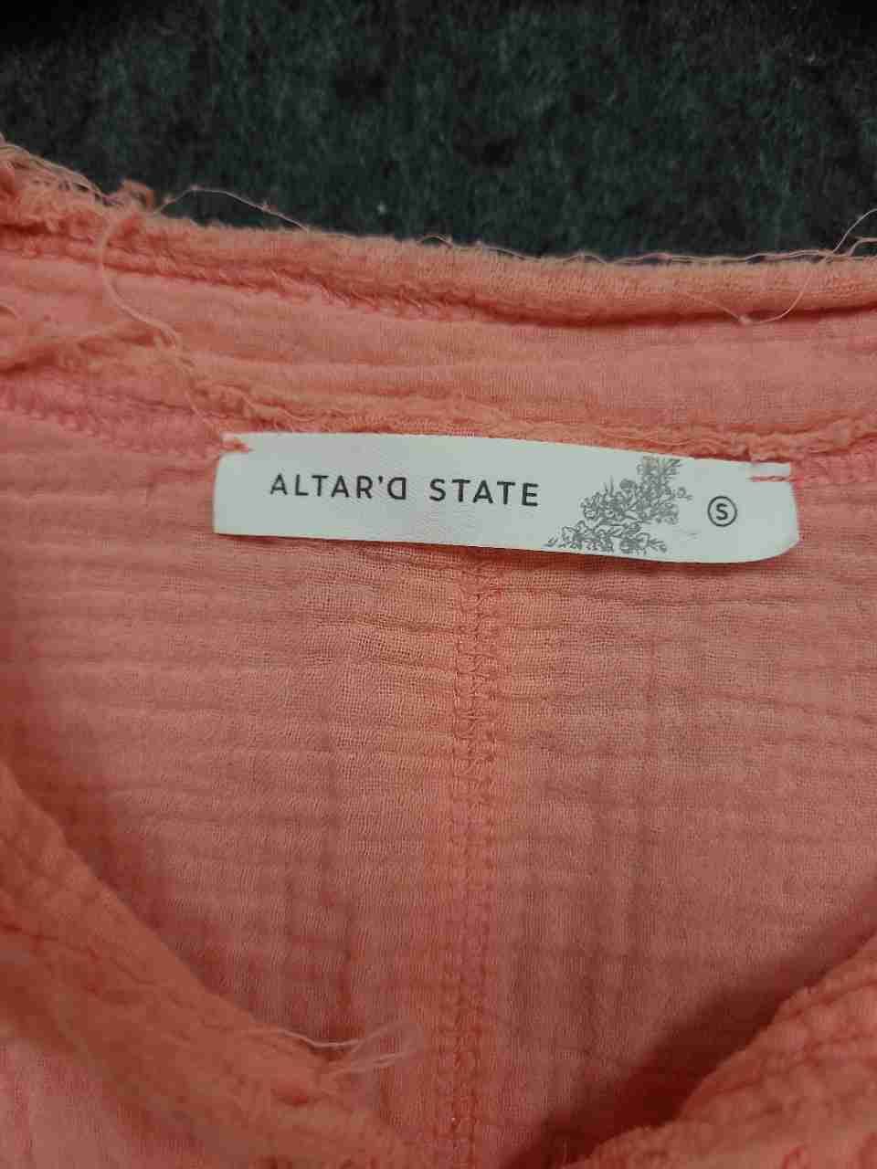 Altar'd State Women's Coral Cotton Raw Edge Ruffle Babydoll Blouse Top Sz S