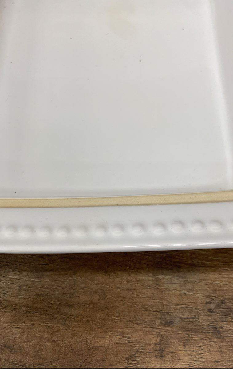 White Ceramic Covered Casserole Dish Rectangular Baker Beaded Rim Large