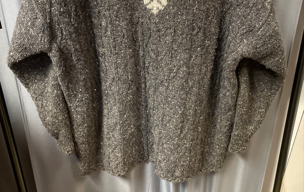 Vintage JK America Women's Gray Wool Angora Snowflake Beaded Sweater Sz 22/24