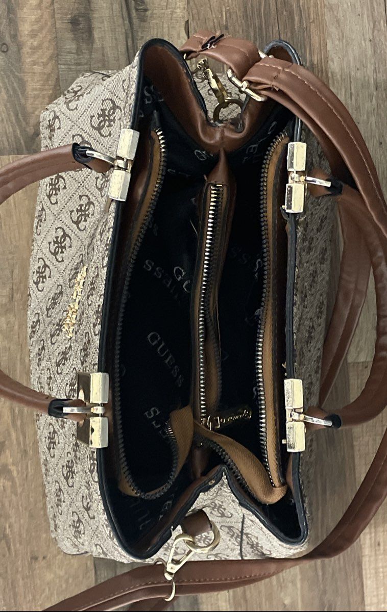 Guess Beige Monogram Noelle Girlfriend Satchel Handbag Crossbody Gold Hardware
