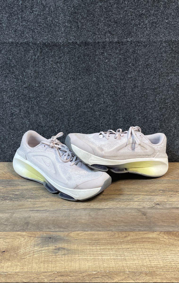 Nike Versair Light Violet Platinum Violet Women's Training Shoes Size 11