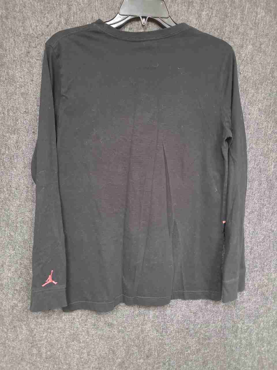 Jordan Boys' Long Sleeve T-Shirt Black Pixelated Jumpman 8-Bit Graphic Sz XL