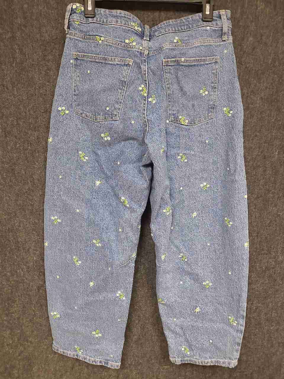 Free Assembly Women's Light Blue Floral Embroidered High Rise Jeans Size 6