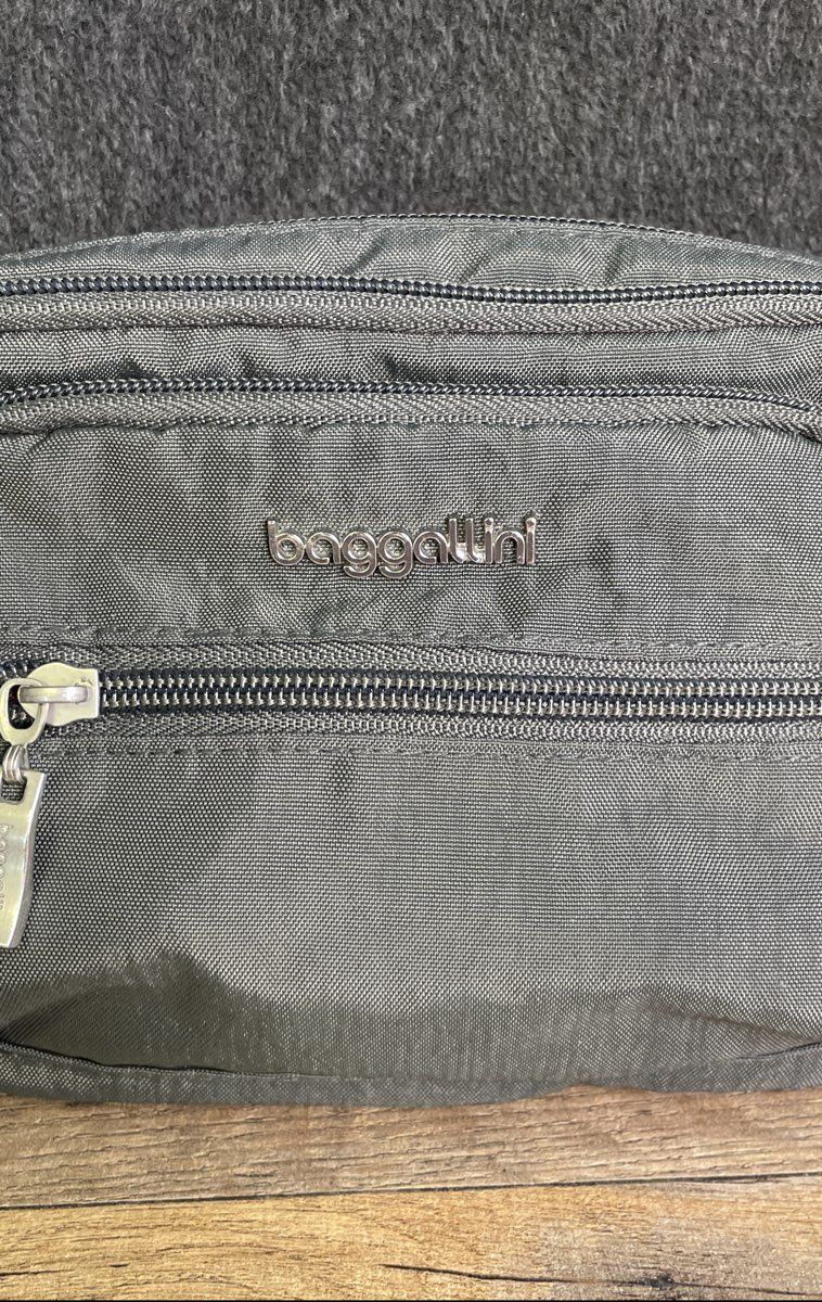 Baggallini Dark Grey Nylon Triple Zip Bagg Convertible Crossbody Waist Bag
