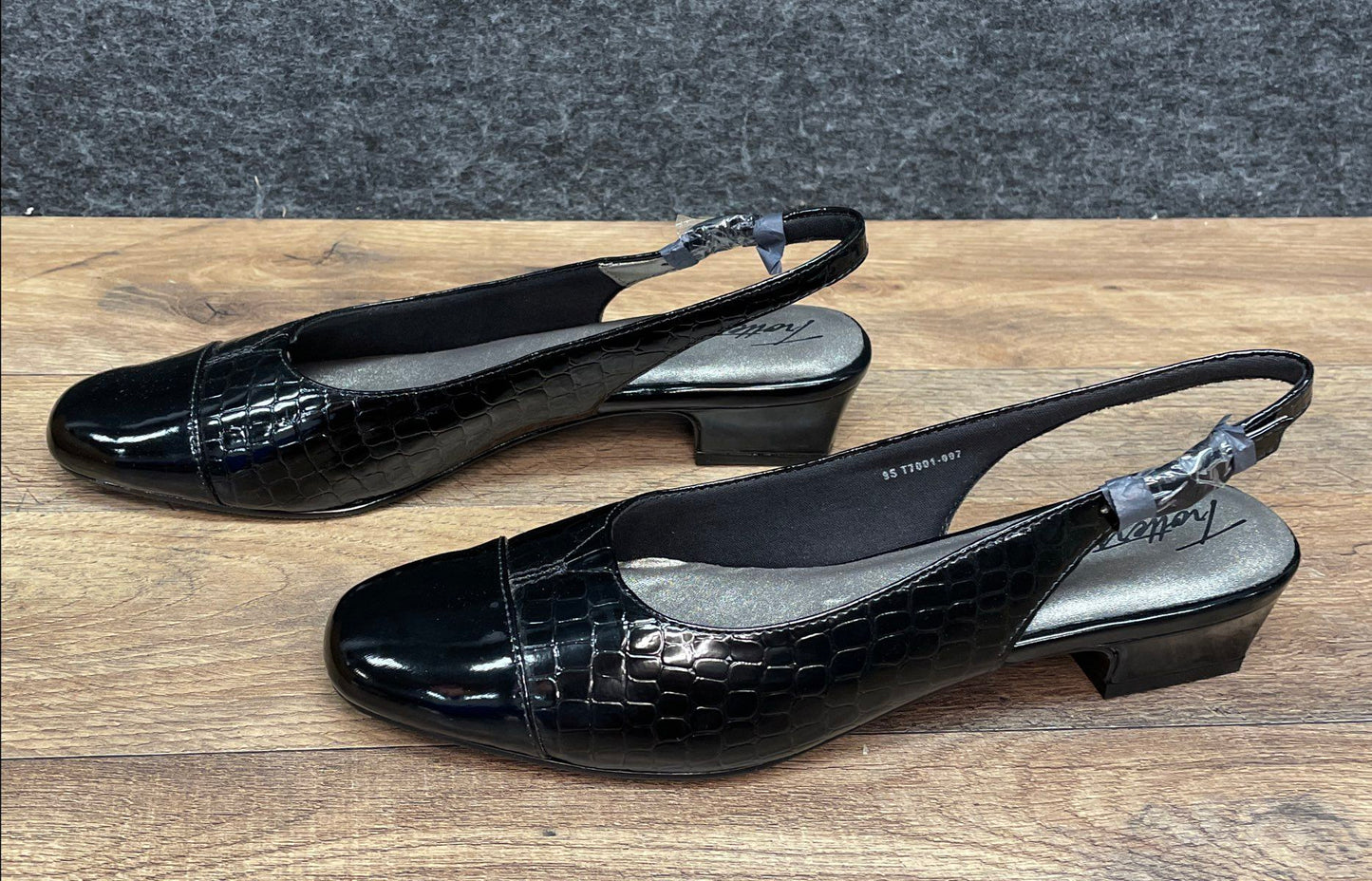 Trotters Dea Black Croc Patent Leather Slingback Pumps Women's Size 9 S Narrow