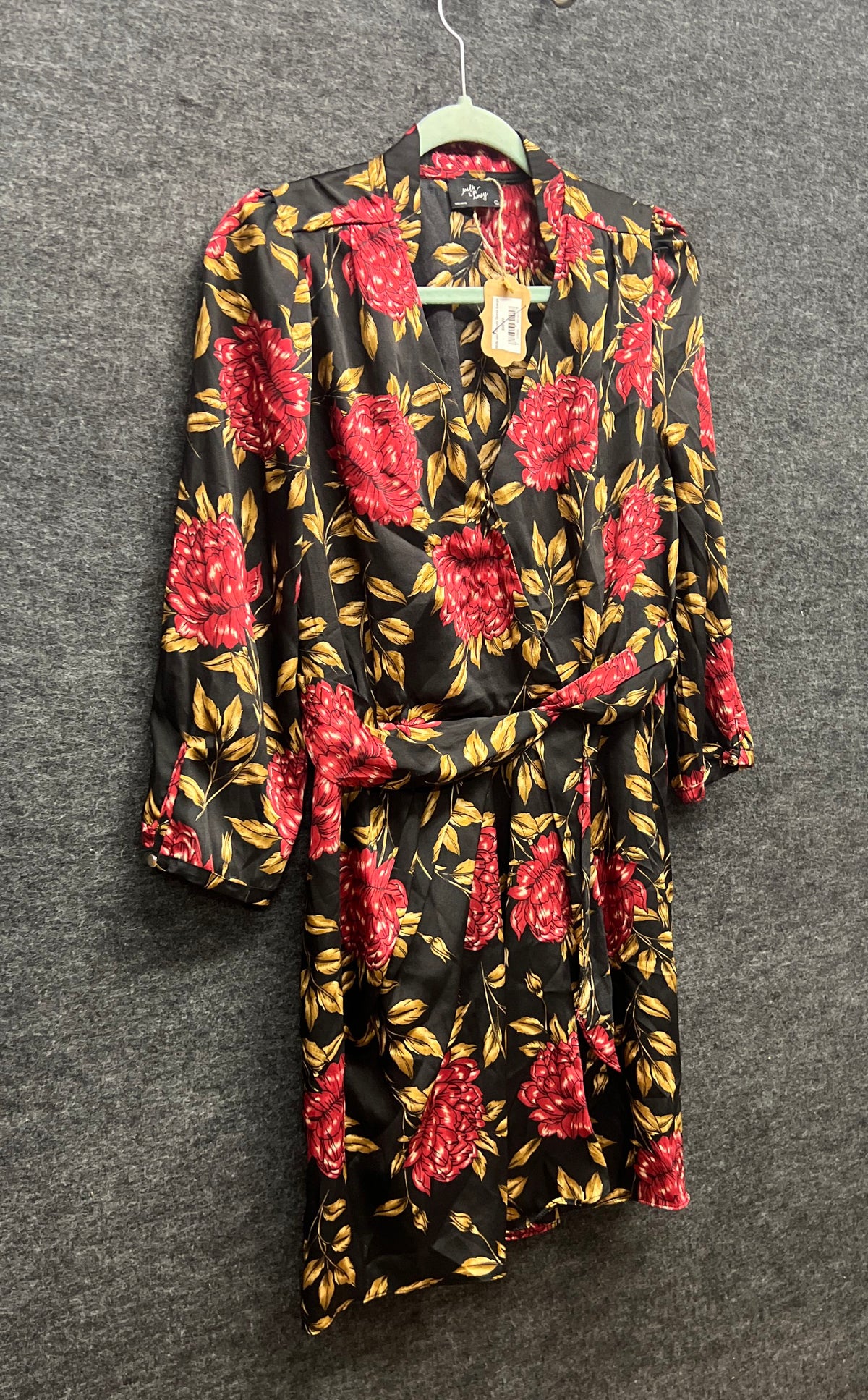 Milk & Honey Women's Floral Long Sleeve Smocked Waist Midi Dress Black Sz L NWT