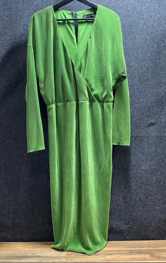 New York & Company Women's Green Pleated Surplice Long Sleeve Dress NWT Sz L