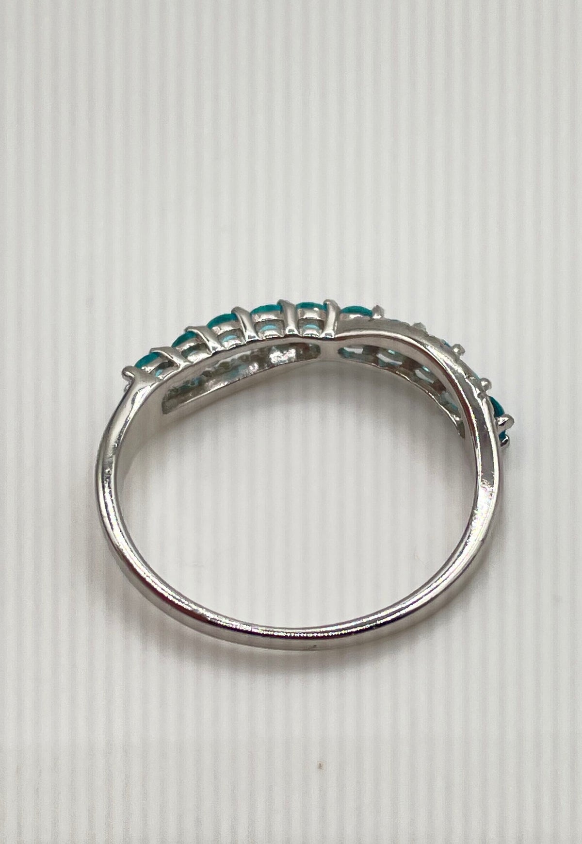 Bomb Party 925 Sterling Silver Blue & White CZ Crossover Twist Ring 2.1g