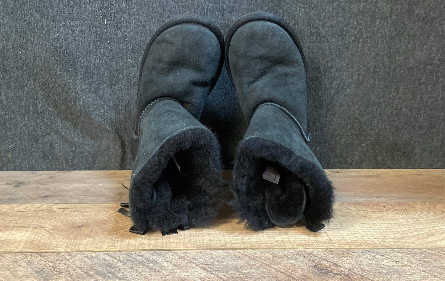 UGG Bailey Bow II Black Suede Shearling Boots Kids Size 13