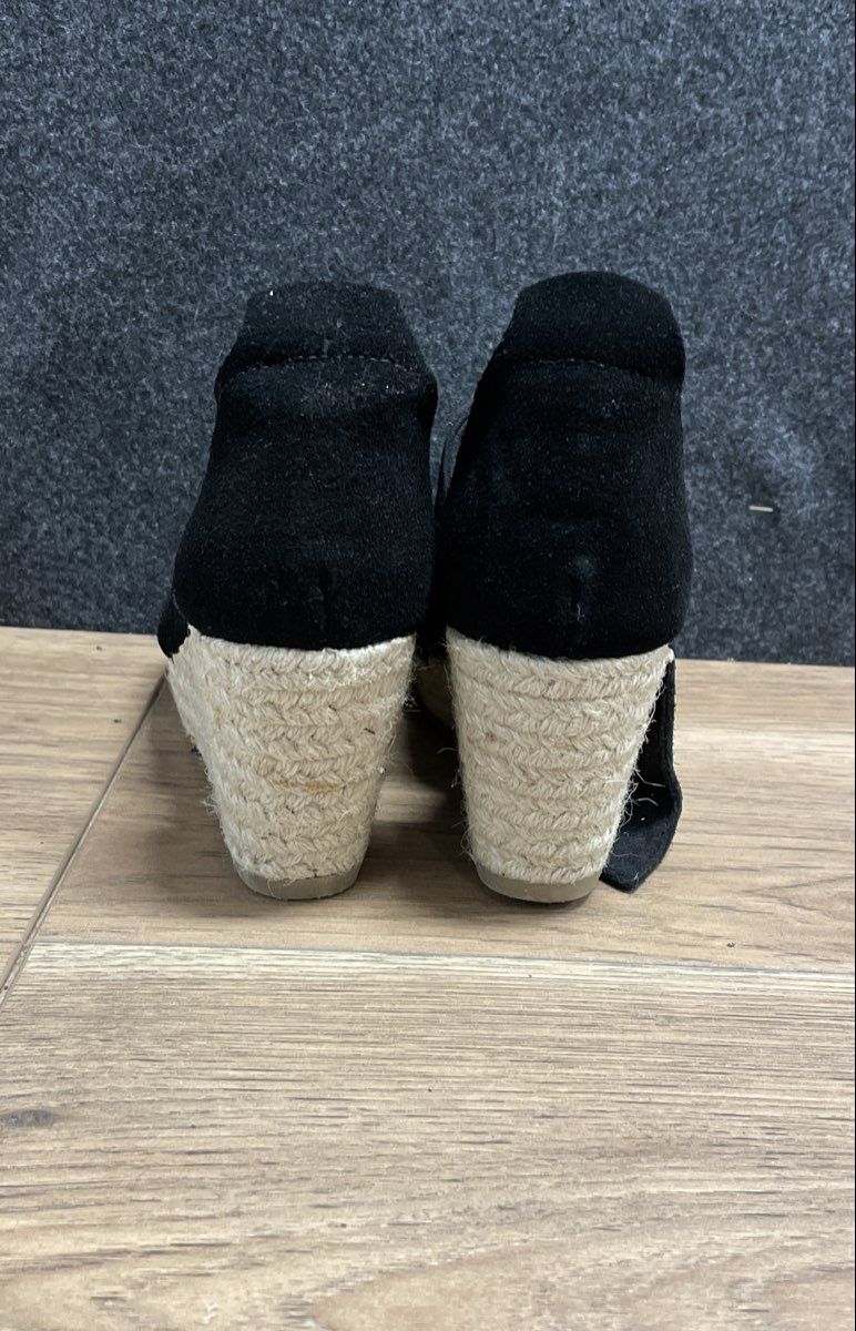Minnetonka Brea Black Leather Perforated Espadrille Wedge Sandals Size 8