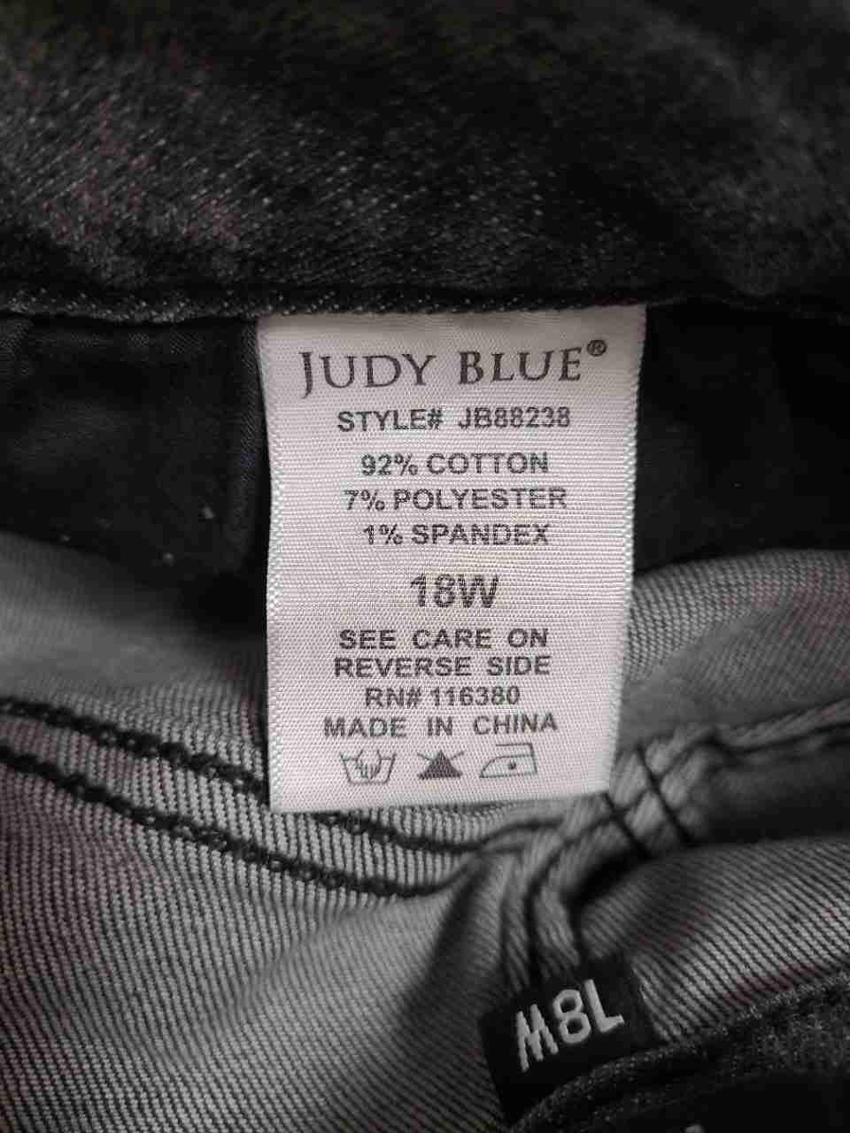 Judy Blue Women's Skinny Fit Capri Jeans Gray High Rise Distressed Sz 18W