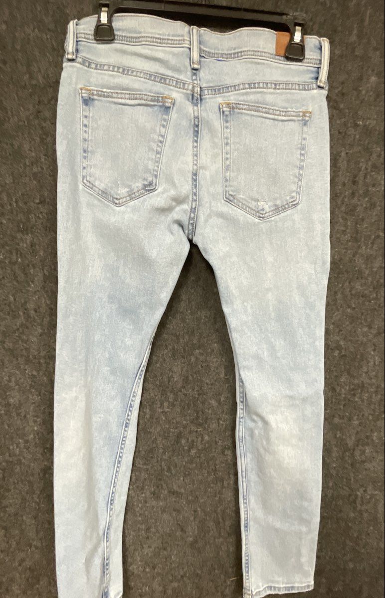 BDG Women's Light Wash Distressed Ripped Skinny Stretch Jeans Size 29x30