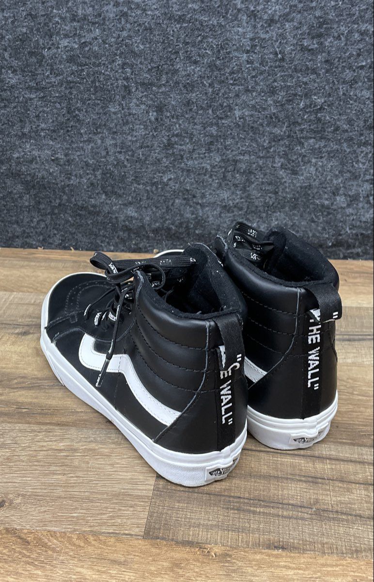 Vans Sk8-Hi Black Leather Logo Laces High Top Sneakers Men's 7.5 Women's 9