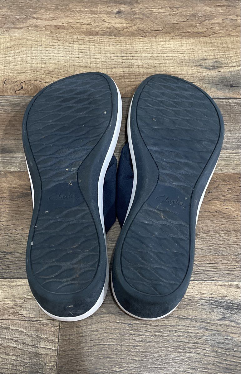 Clarks Cloudsteppers Navy Blue Grey Fabric Knotted Thong Sandals Size 11