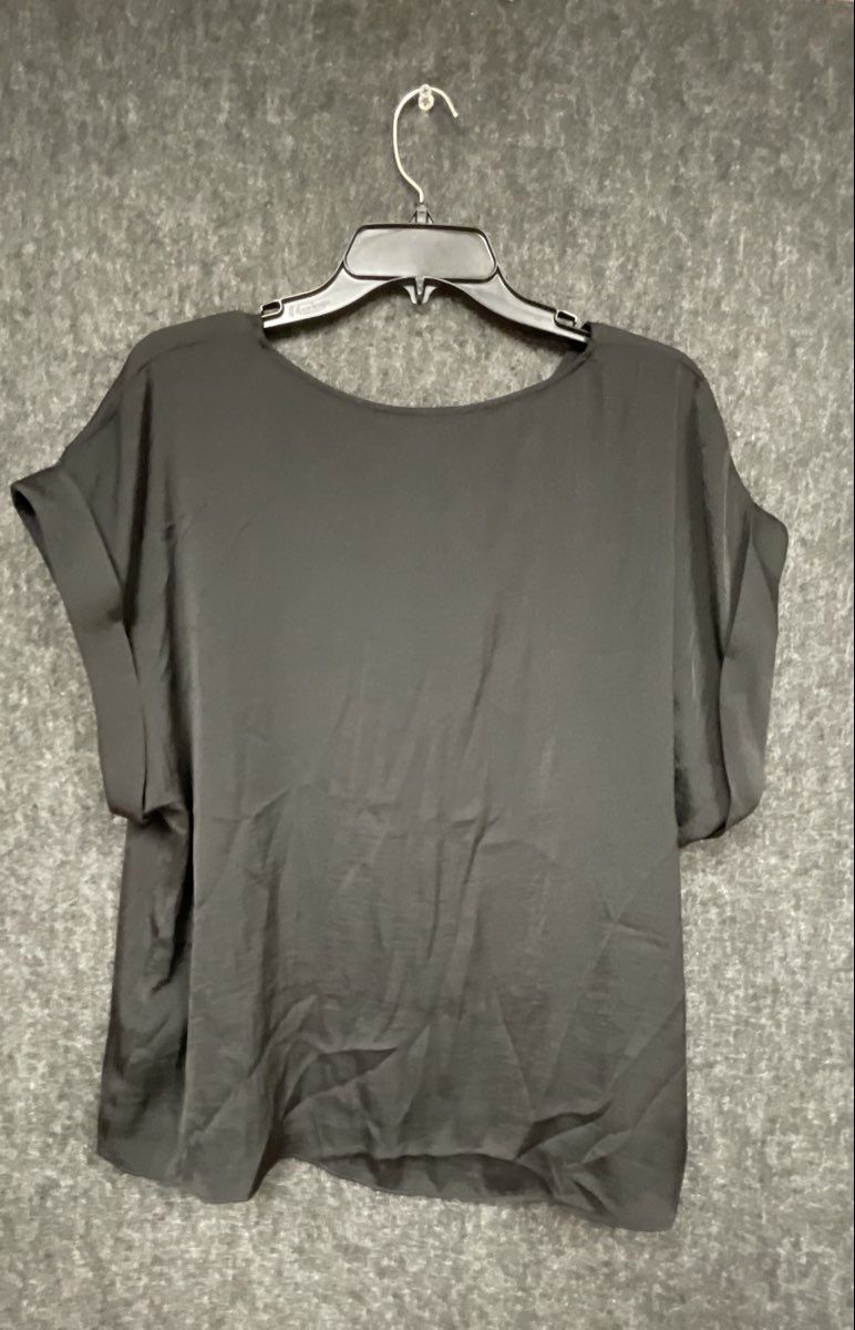 Nine West Women's Black Short Sleeve Cuffed Satin Finish Blouse Sz XL NWT