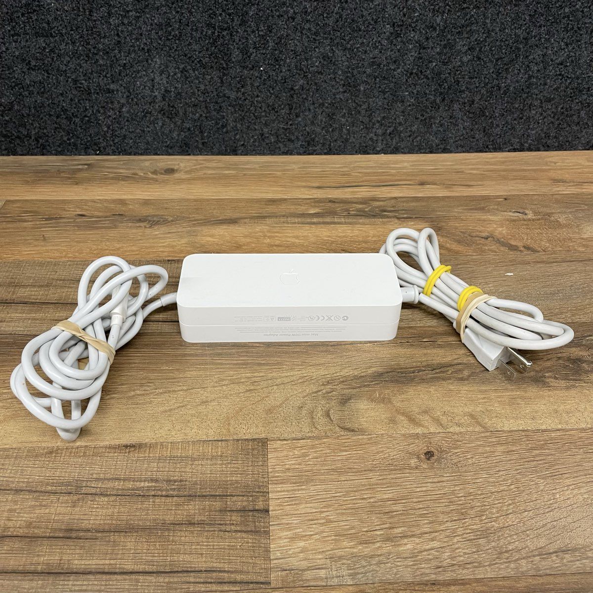 Genuine OEM Apple A1188 Mac mini 110W 18.5V 6A AC Power Adapter Supply