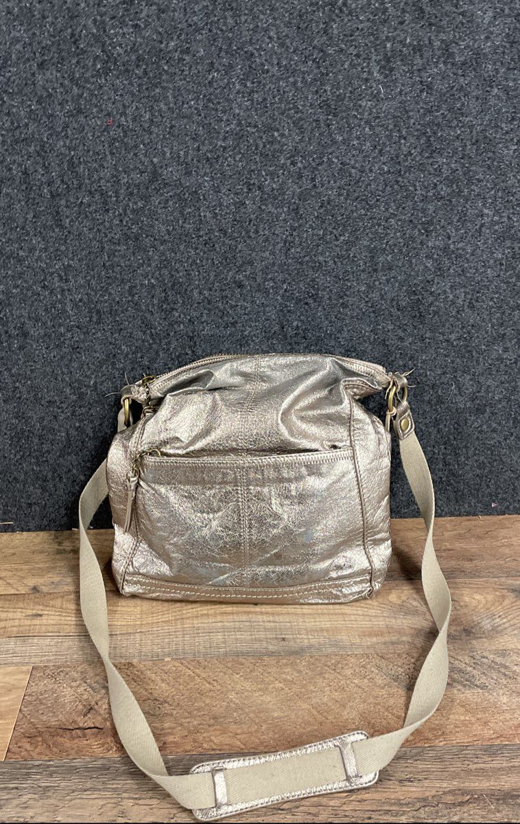 The Sak Metallic Champagne Gold Leather Crossbody Bag Zipper Pockets Large