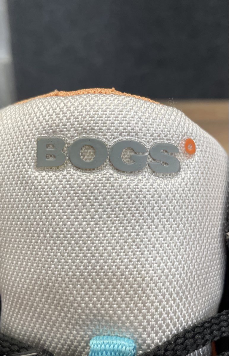 Bogs Slip Resistant Gray Black Blue Orange Mid Top Shoes Women's Size 9