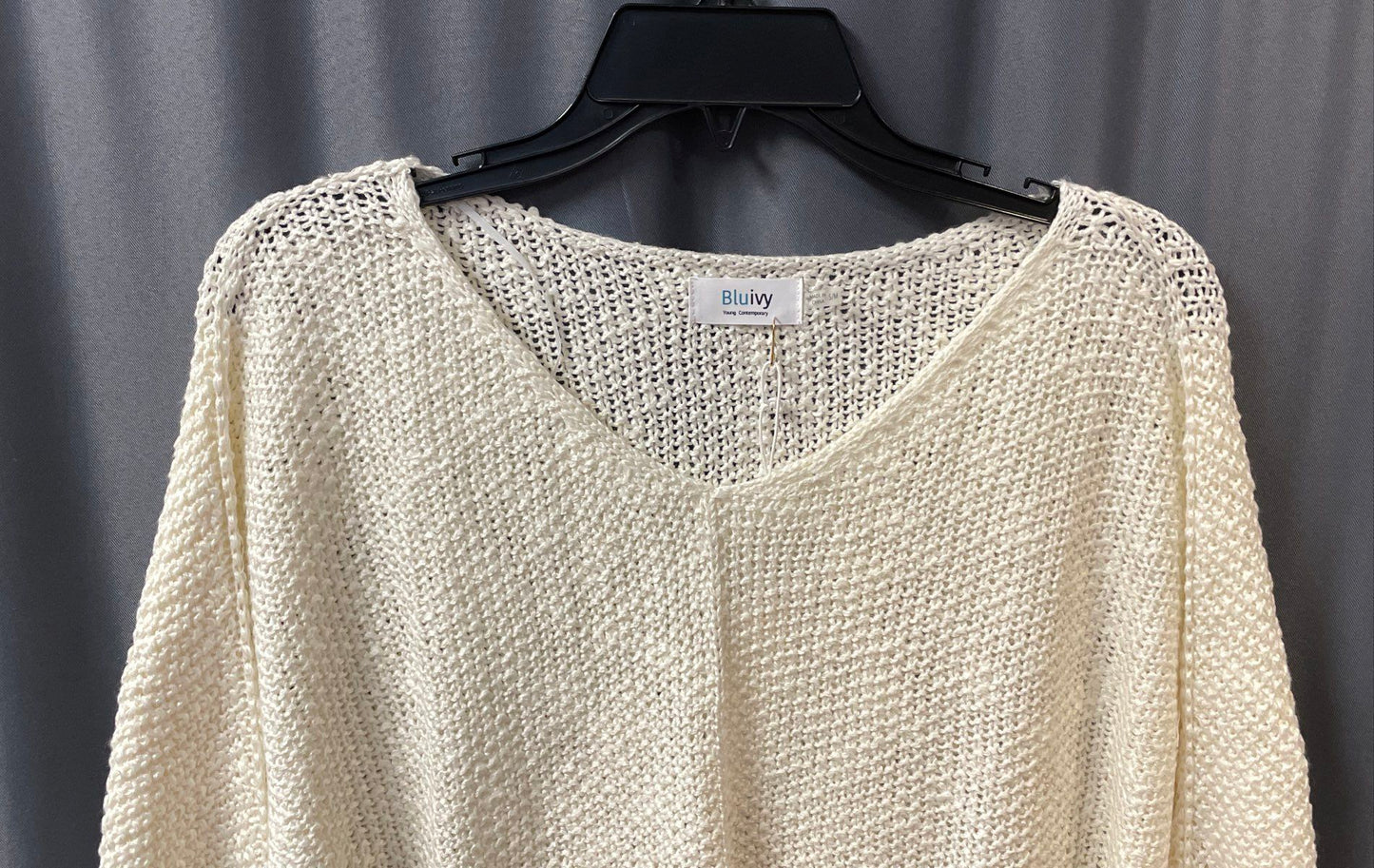 Bluivy Women's Cream V-Neck Oversized Textured Knit Sweater NWT Sz S/M