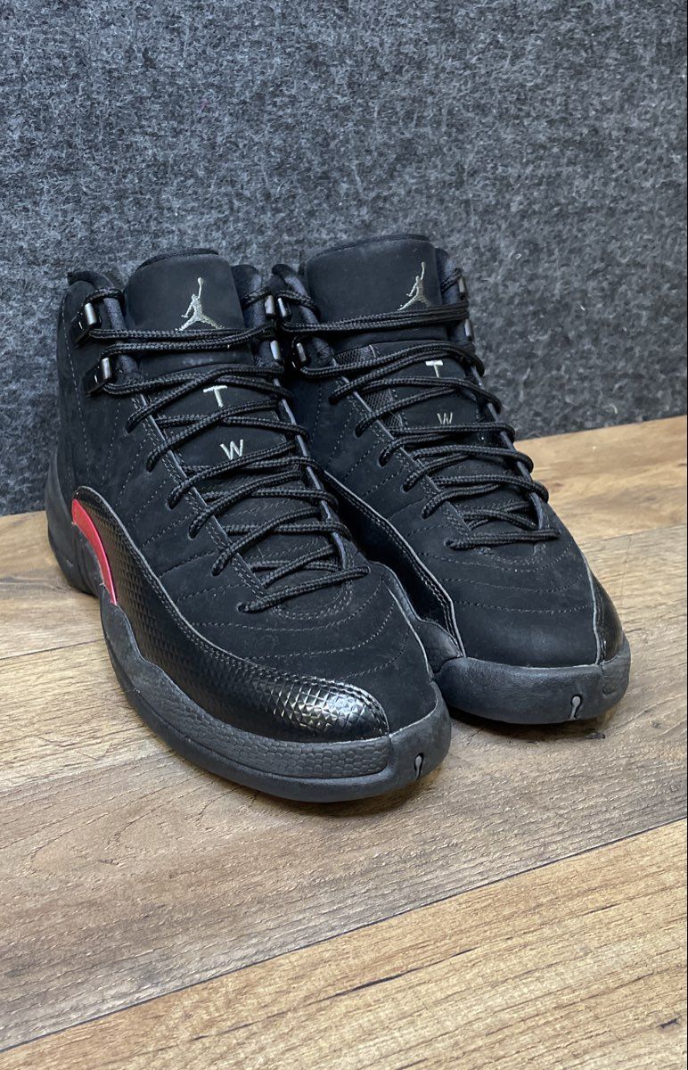 Air Jordan 12 Retro Deadly Pink Black Girls GS Sneakers Size 6.5Y