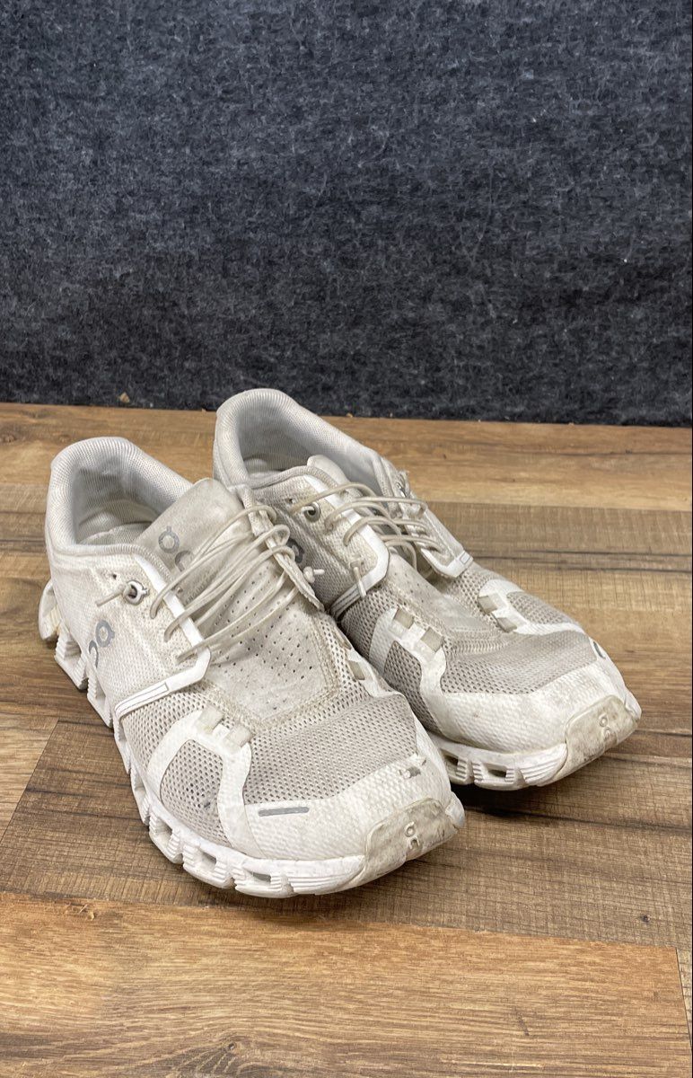 On Cloud 5 Pearl White Women's Running Sneakers Size 7.5