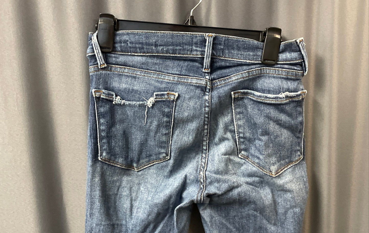 Frame Women's Le Skinny de Jeanne Jeans Blue Victoria Park Distressed Sz 27