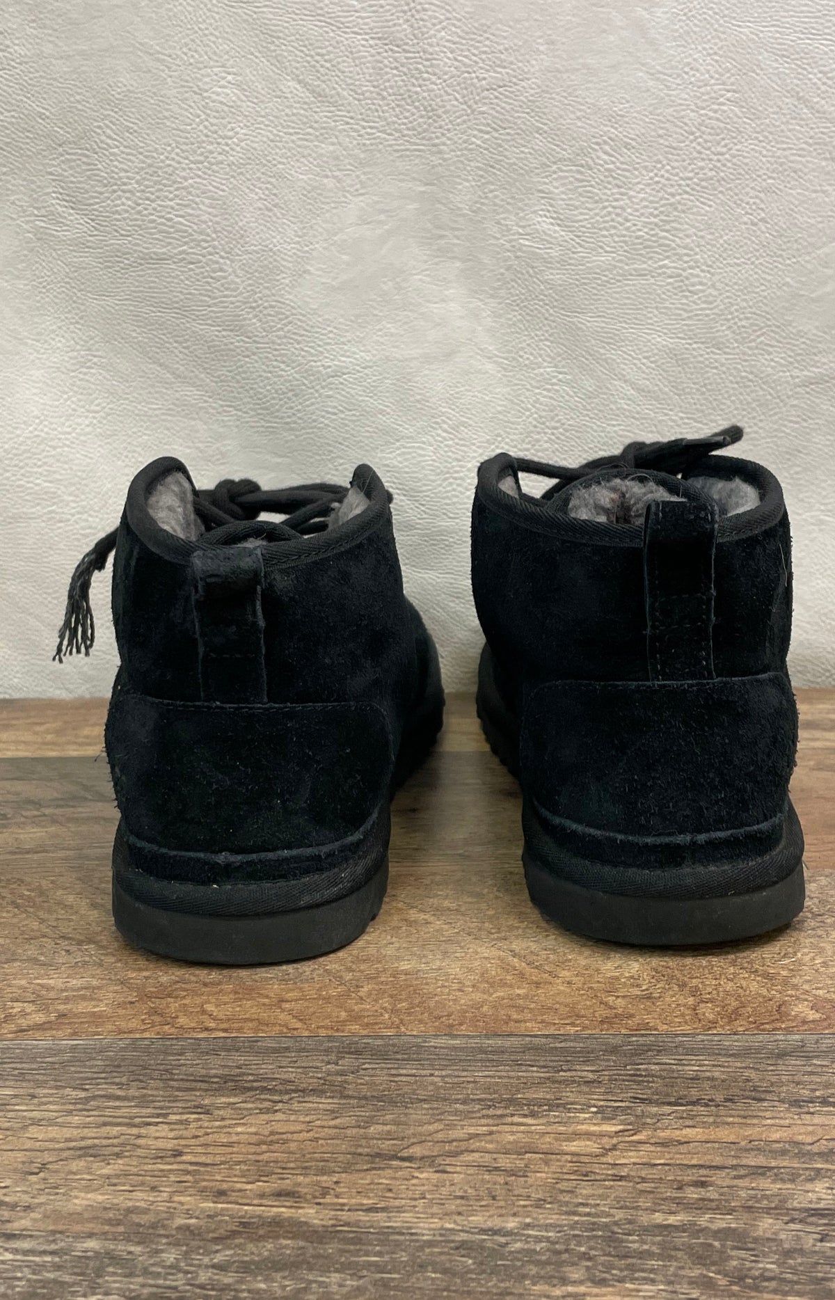 UGG Neumel Black Suede Lace-Up Chukka Boots Men's Size 9