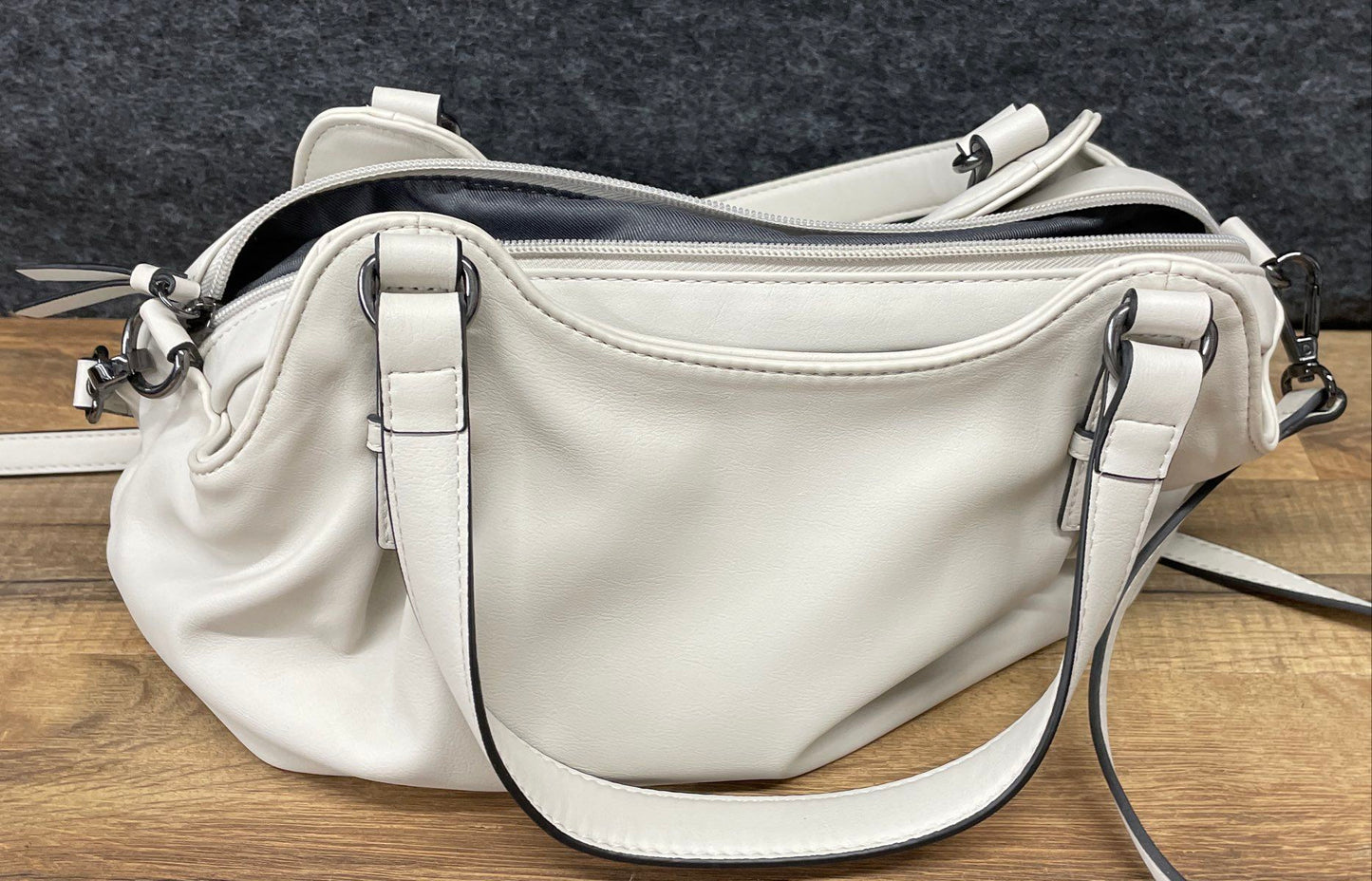 Simply Vera Vera Wang White Vegan Leather Satchel Shoulder Bag Gunmetal Hardware