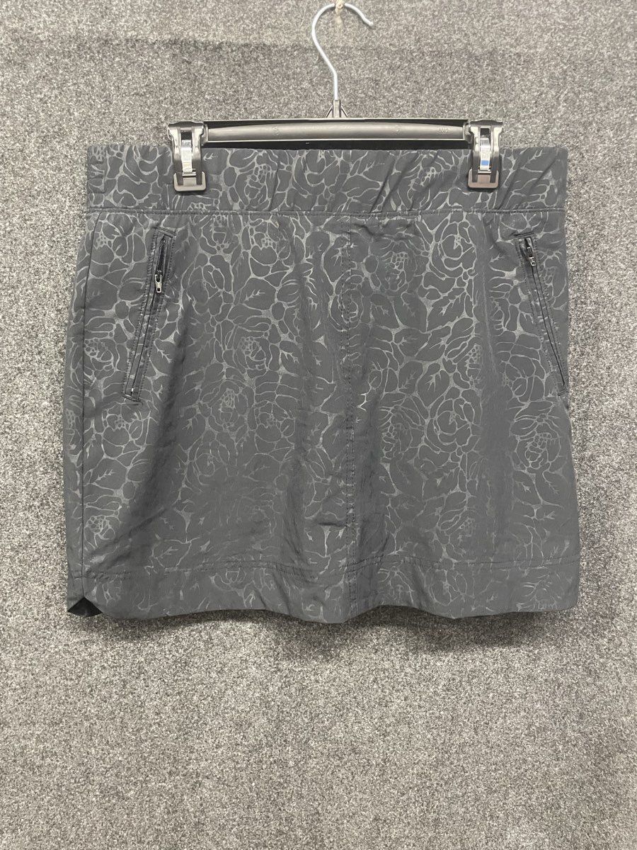 Orvis Women's Charcoal Gray Embossed Floral Pull On Travel Skort Size Large